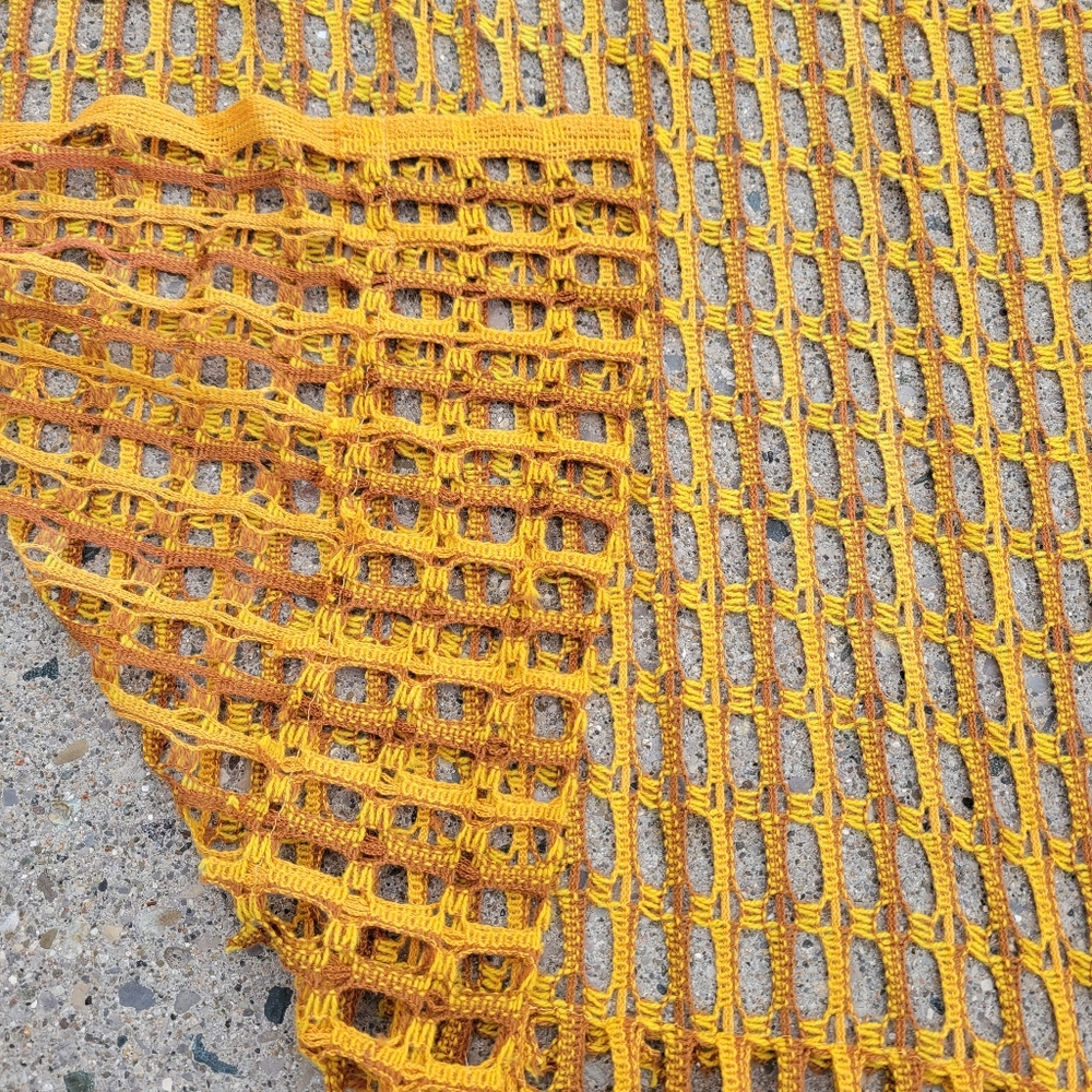 Vintage antique lace mcm curtains set of 2 - 79"x 48" gold yellow mesh lace - Picture 2 of 7